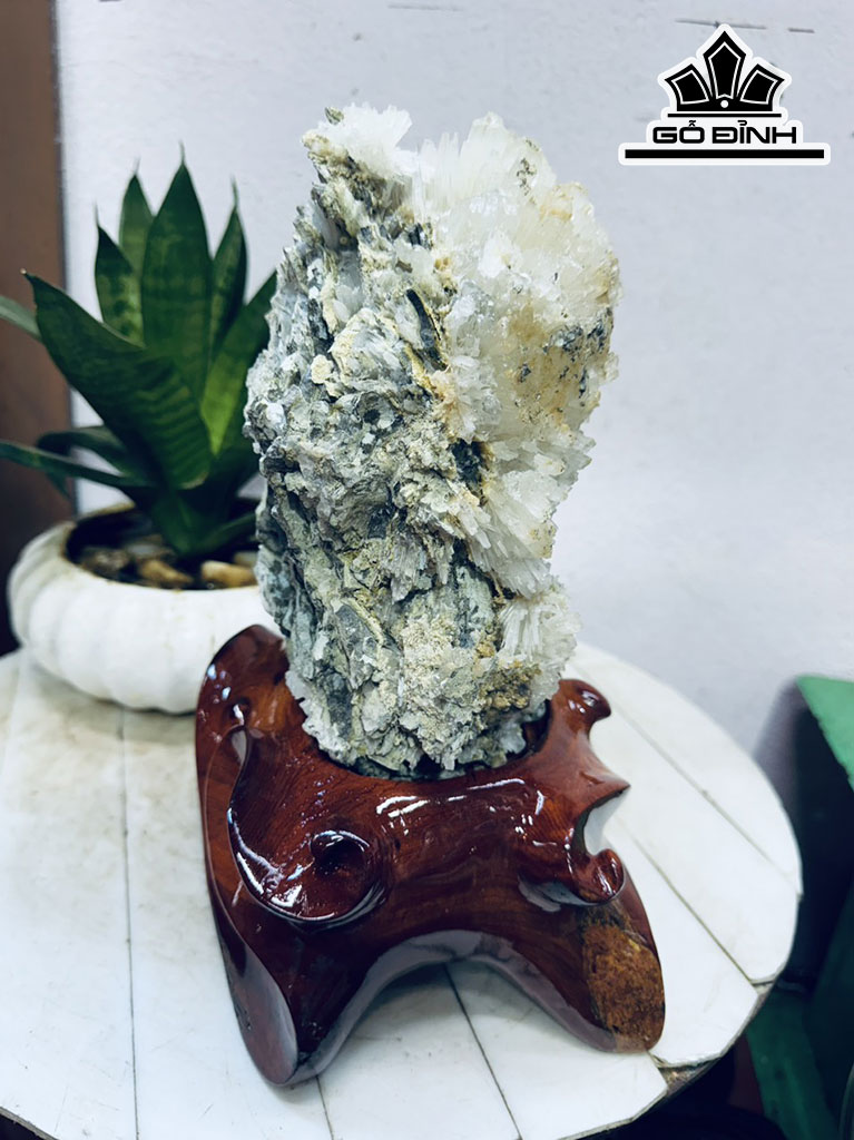 Bông Hoa Ưu Đàm Đá Trầm Tích Cao 27 Ngang 15 (cm) 4,5kg