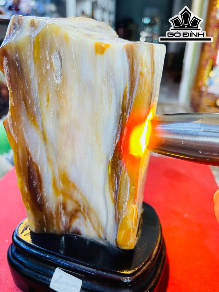 Tác Phẩm Gỗ Hóa Ngọc Cao 19 (cm) 1,3kg