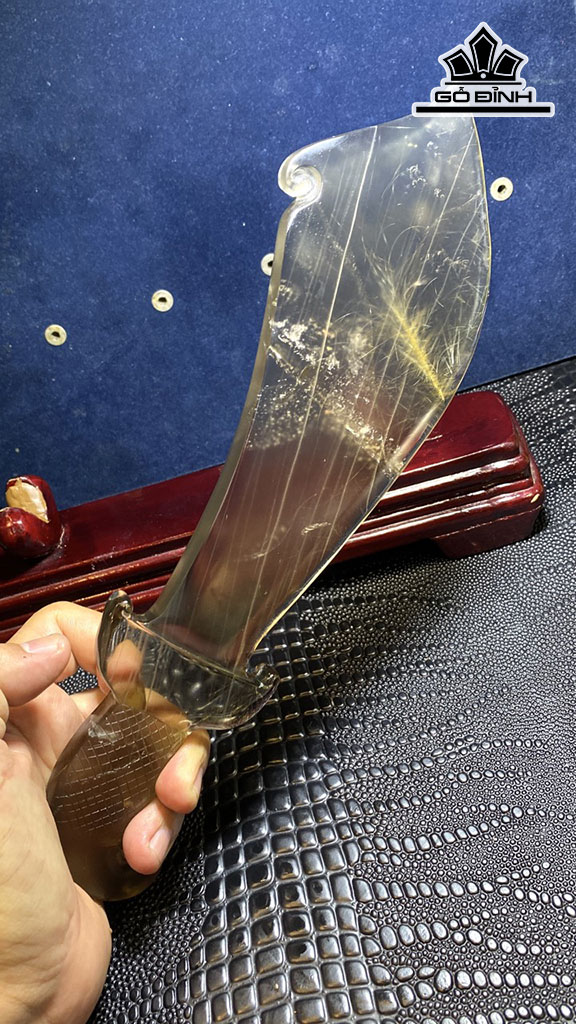 Tác Phẩm Đao Đồ Long Đá Thạch Anh Tóc Vàng Cao 286 Ngang 90 Sâu 15 (mm) 426,6g