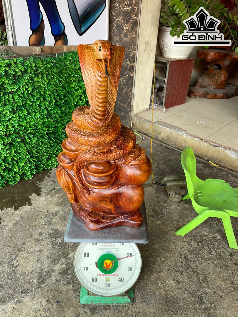 tuong-ran-phong-thuy-go-huong-cao-66-ngang-47-sau-25-cm-433210