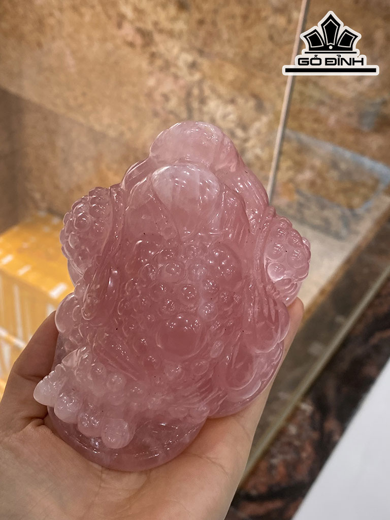 Cóc Ba Chân Thiềm Thừ Tài Bảo Đá Thạch Anh Hồng 890g