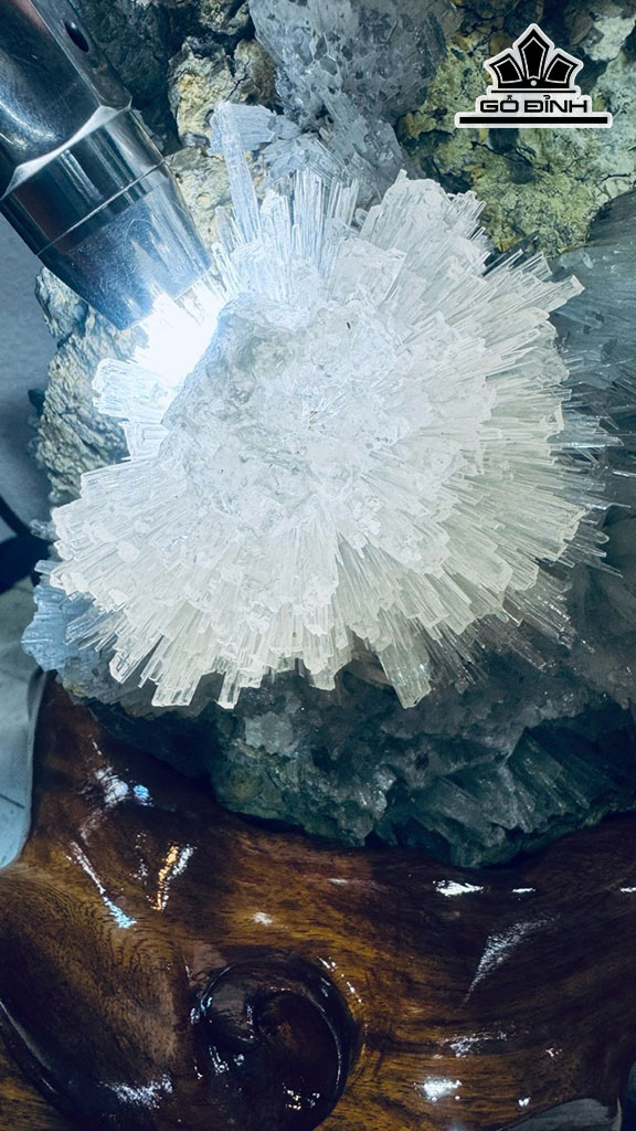 Bông Hoa Ưu Đàm Đá Trầm Tích Cao 35 Ngang 20 (cm) 10kg