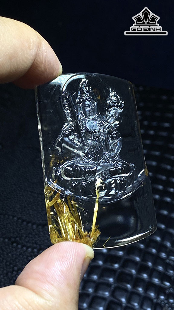 Mặt Dây Chuyền Hư Không Tạng Bồ Tát Đá Thạch Anh Tóc Vàng Cao 56,8 Ngang 36 Sâu 7,5 (mm) 26,8g