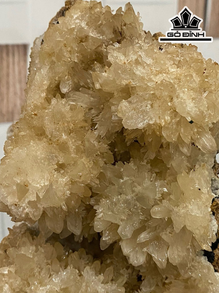 Tác Phẩm Đá Calcite Cao 21 (cm) 2,5kg