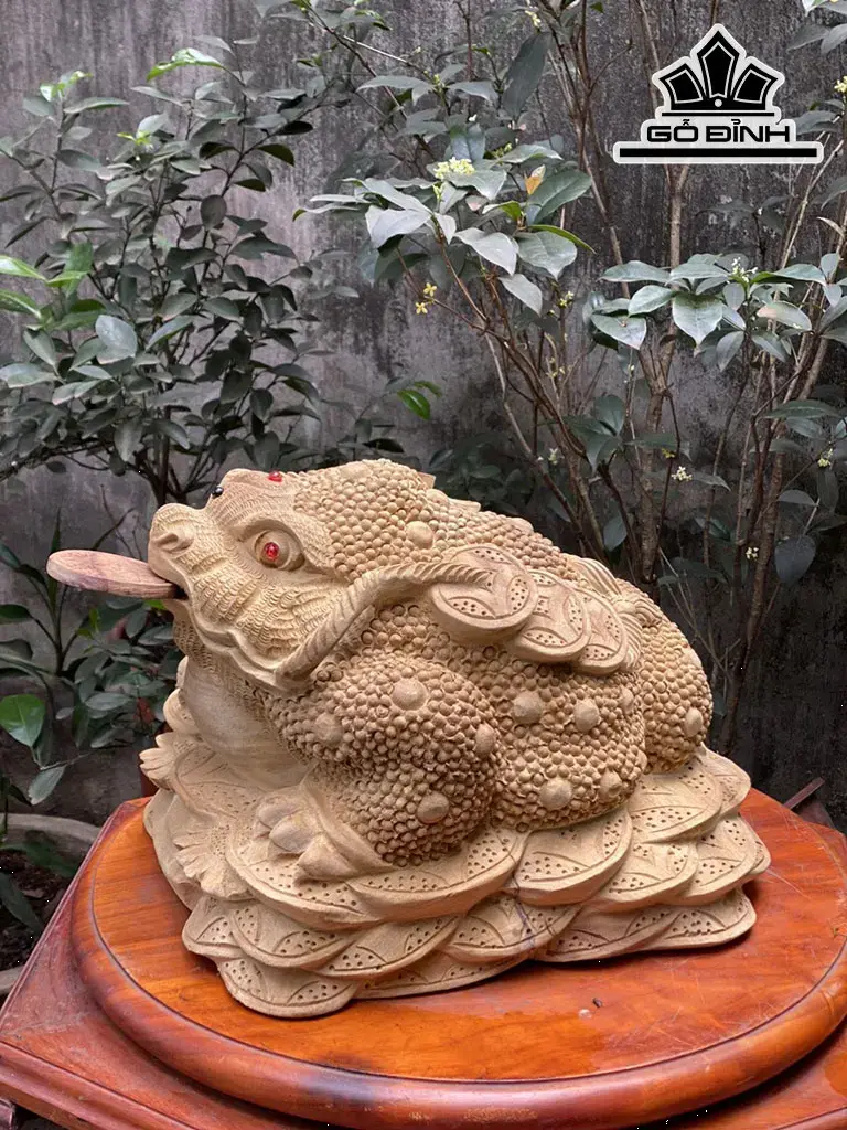 tuong-thiem-thu-go-xa-xi-cao-26-ngang-33-sau-38-cm-434316