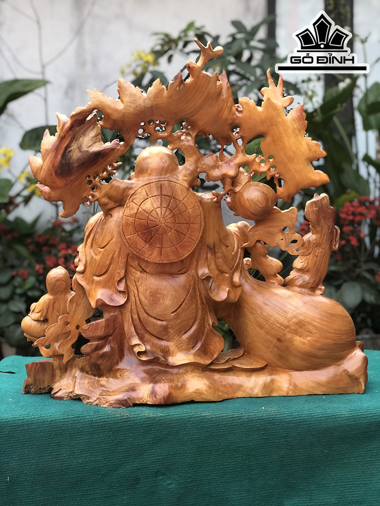 tuong-phat-di-lac-nhi-phuc-vac-dao-go-huong-cao-61-ngang-65-sau-28-cm-434597