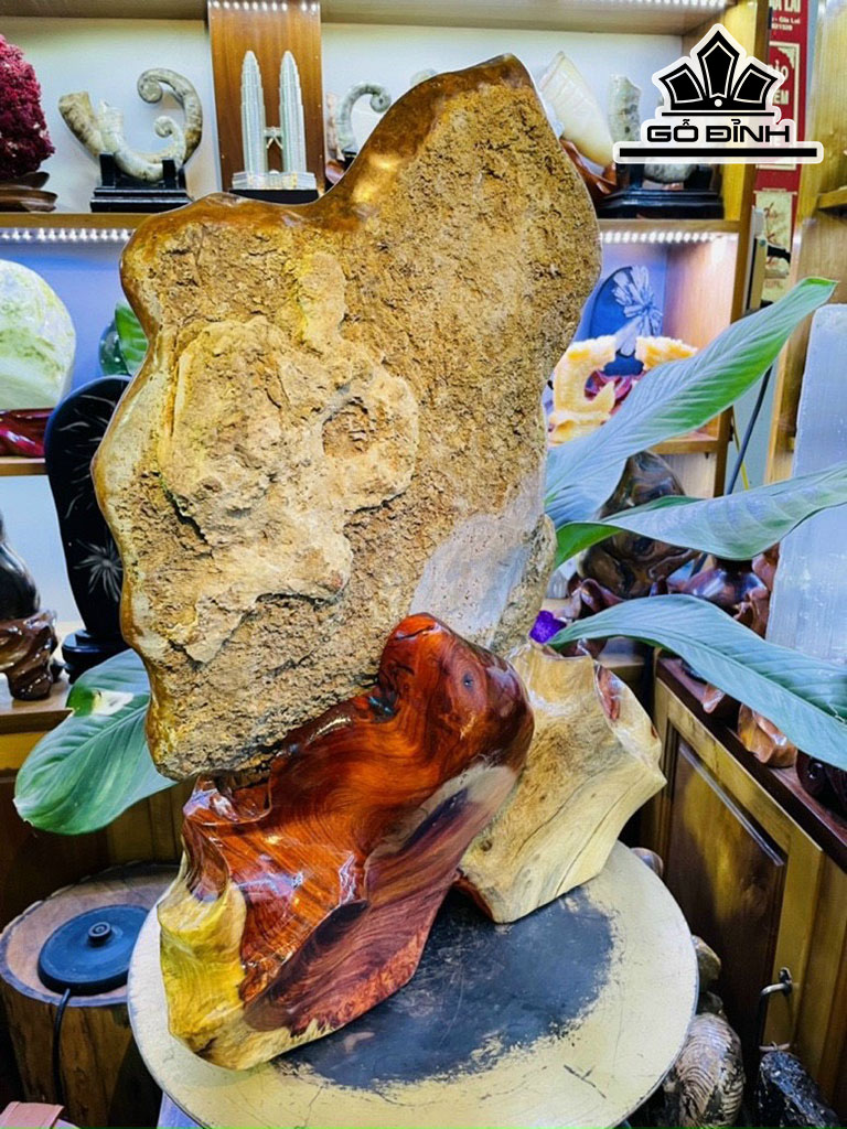 Tác Phẩm Đá Mã Não Mật Ong Cao 57 Ngang 35 (cm) 19kg