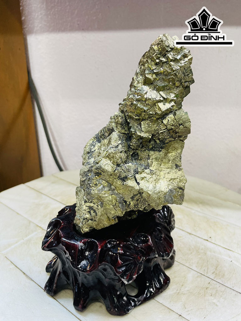 Vàng Găm Tinh Thể Đá Pyrite Cao 20 Ngang 12 (cm) 2,5kg