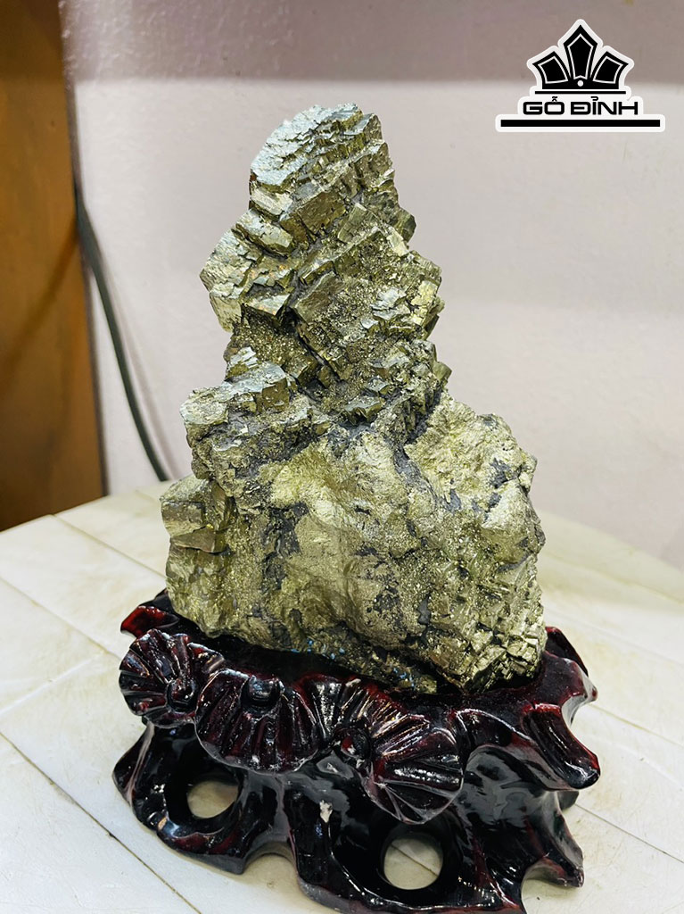 Vàng Găm Tinh Thể Đá Pyrite Cao 20 Ngang 12 (cm) 2,5kg