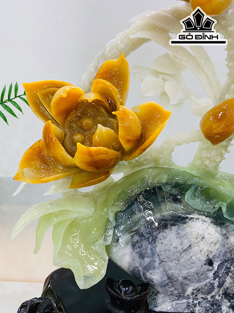 Liên Hoa Cát Tường Đá Serpentine  Cao 56 Ngang 37 Sâu 7 (cm) Riêng Đá Cao 56 (cm)