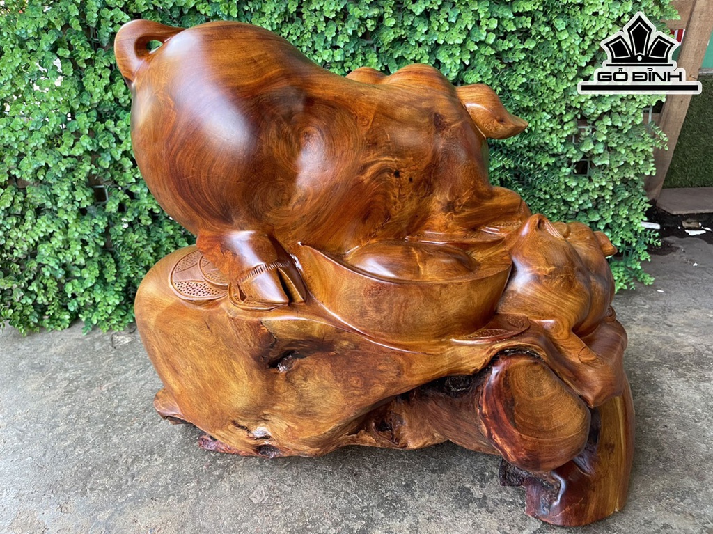 tuong-heo-mau-tu-tai-loc-go-huong-cao-56-ngang-70-sau-50-cm-435808