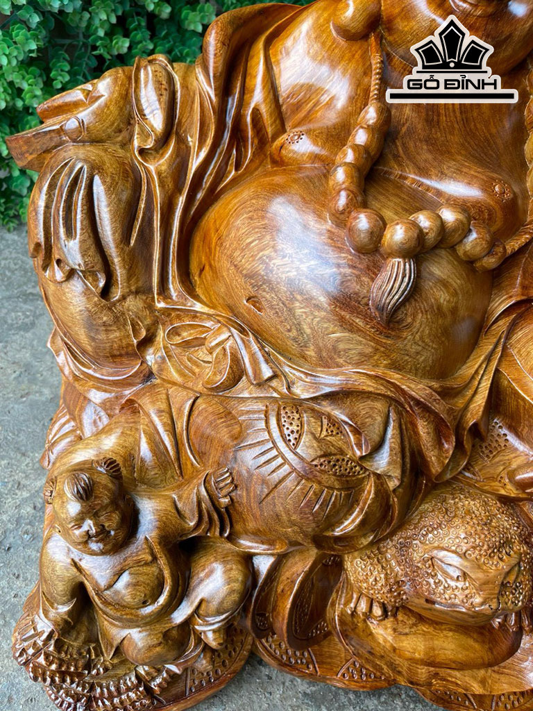 tuong-phat-di-lac-tam-phuc-go-huong-cao-42-ngang-55-sau-42-cm-435850