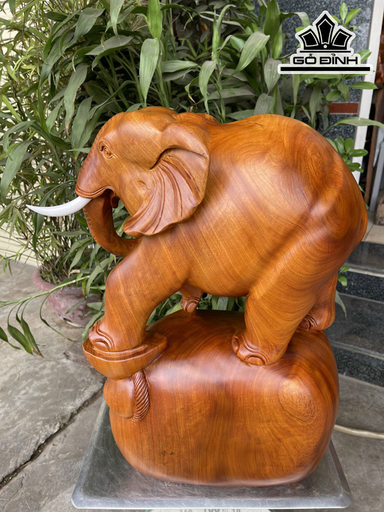 tuong-voi-go-huong-cao-58-ngang-38-sau-20-cm-436677