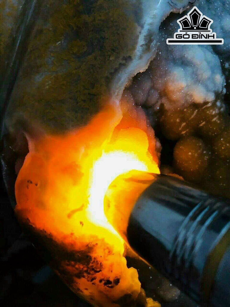 Tác Phẩm Đá Can Thạch Cao 69 Ngang 58 (cm) 24,8kg Riêng Đá Cao 50 Ngang 33 (cm) 14,3kg