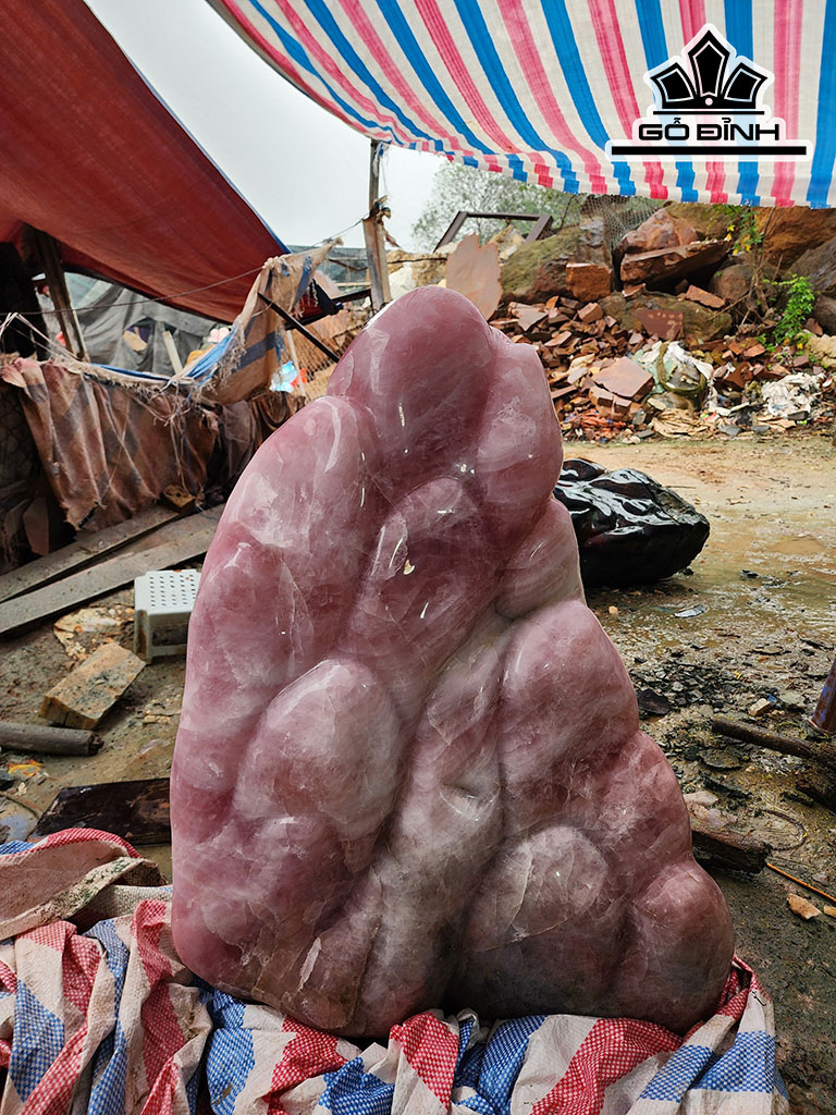 nui-canh-da-thach-anh-hong-cao-135-ngang-37-sau-62-rieng-da-cao-88-cm-221kg-437005