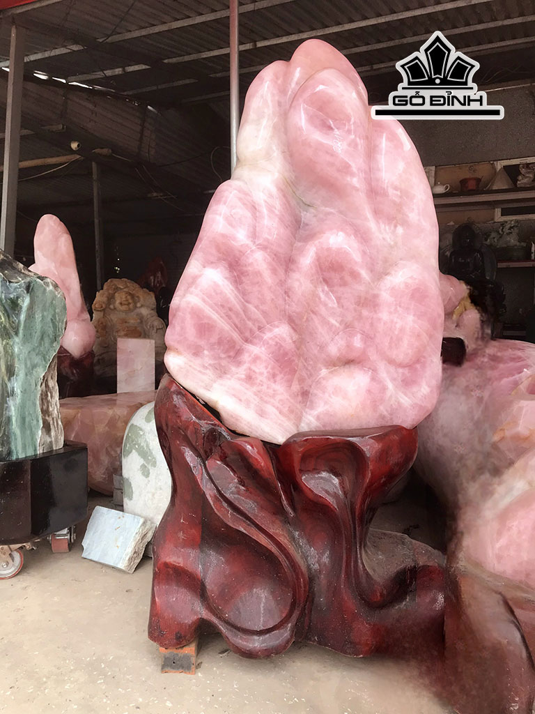 nui-canh-da-thach-anh-hong-cao-135-ngang-37-sau-62-rieng-da-cao-88-cm-221kg-437011