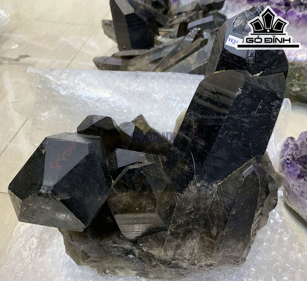 tac-pham-da-thach-anh-den-cao-24-ngang-25-cm-881kg-437117