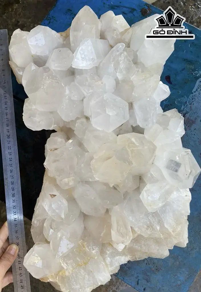 tac-pham-da-thach-anh-trang-chop-trong-ngang-48-sau-25-cm-17kg-437149