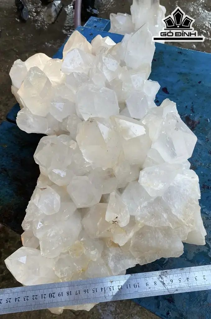 tac-pham-da-thach-anh-trang-chop-trong-ngang-48-sau-25-cm-17kg-437150