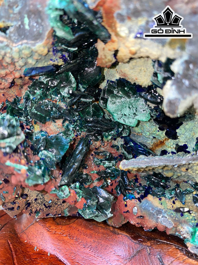 tinh-the-da-azurite-cao-25-cm-82kg-437169