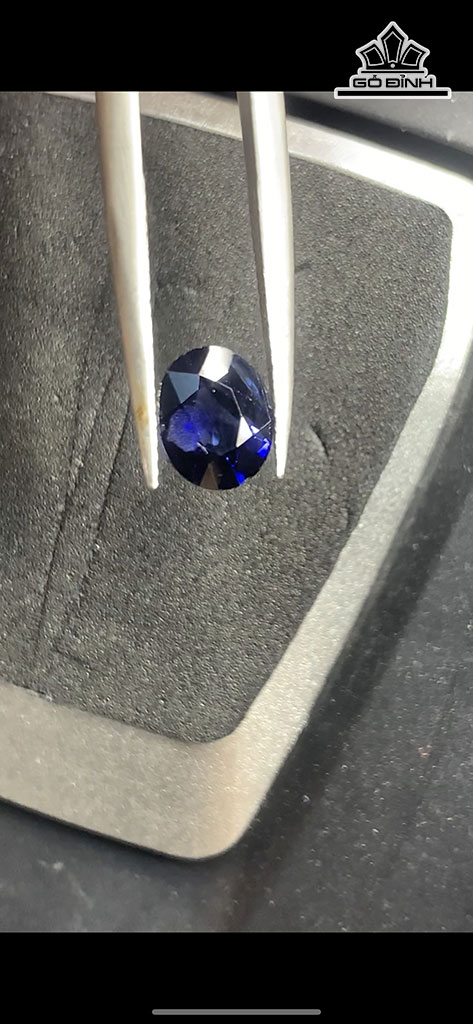 Viên Đá Sapphire Cao 6,8 Ngang 5,5 Sâu 3,3 (mm) 1,1cts