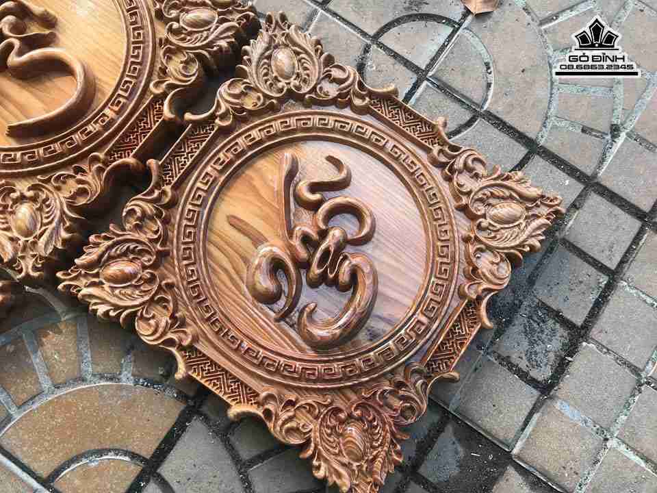 Tranh-Chu-Tam-Tri-Nhan-go-du-sam-