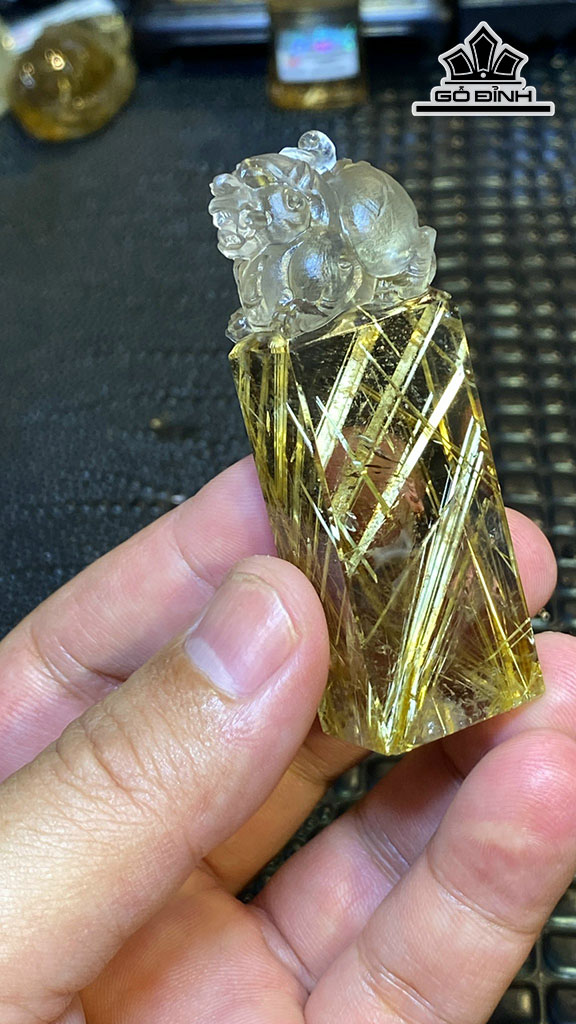 Ấn Tỳ Hưu Đá Thạch Anh Tóc Vàng Cao 66 Ngang 21 Sâu 15,6 (mm) 50,6g