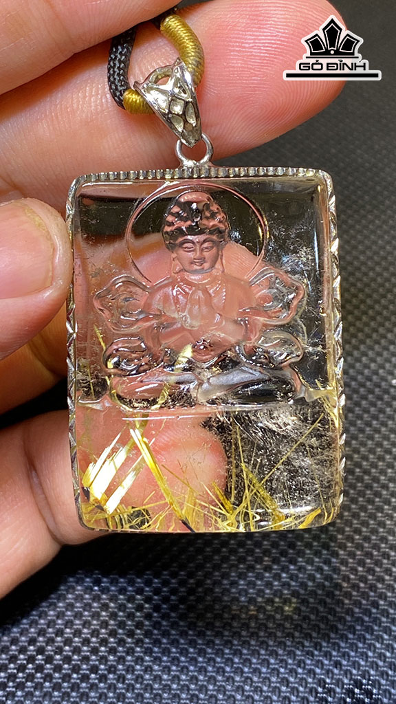 Mặt Dây Chuyền Quan Âm Đá Thạch Anh Tóc Vàng Cao 42,9 Ngang 32 Sâu 10 (mm) 30g