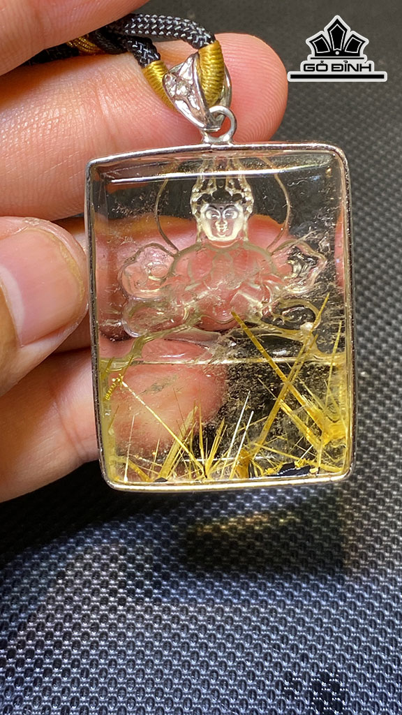 Mặt Dây Chuyền Quan Âm Đá Thạch Anh Tóc Vàng Cao 42,9 Ngang 32 Sâu 10 (mm) 30g