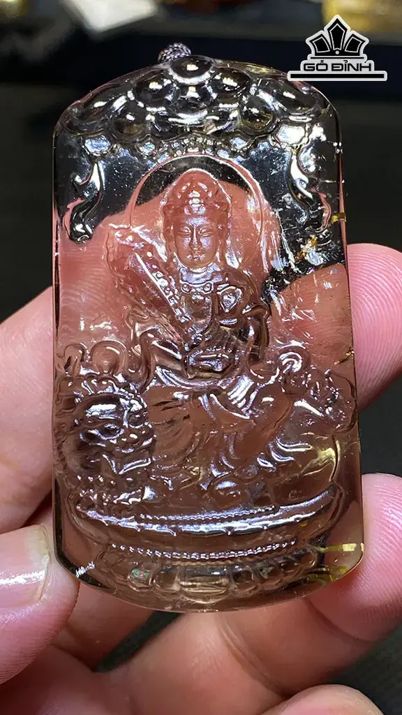 Mặt Dây Chuyền Văn Thù Bồ Tát Đá Thạch Anh Tóc Vàng Cao 60 Ngang 33,6 Sâu 13,5 (mm) 50g