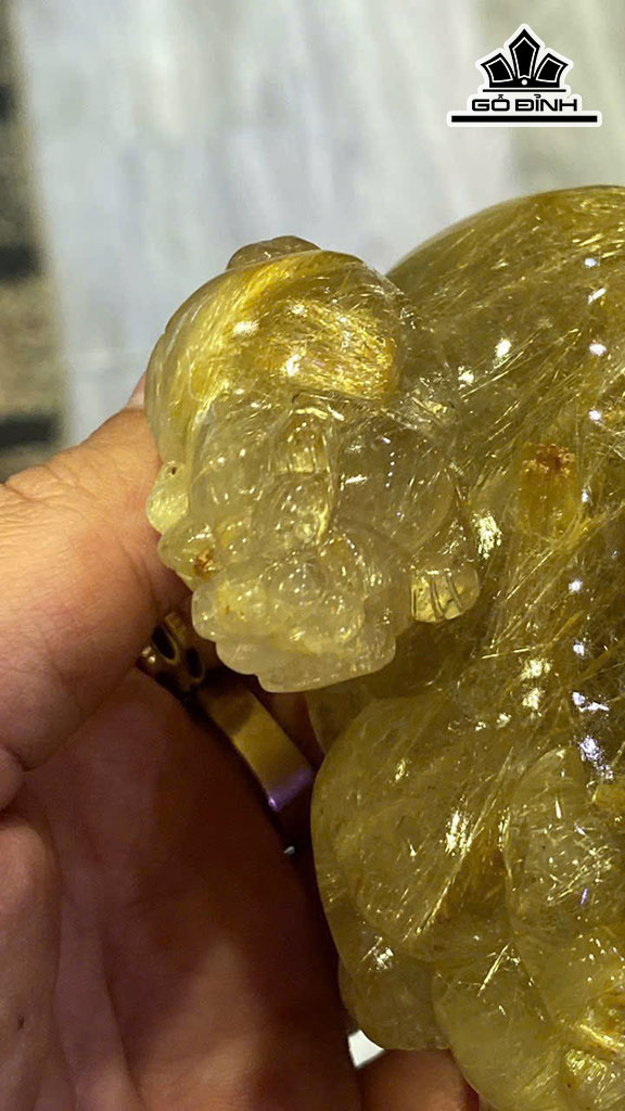 Tác Phẩm Tỳ Hưu Mẫu Tử Đá Thạch Anh Tóc Vàng Cao 107 Ngang 78 Sâu 46 (mm) 390,89g