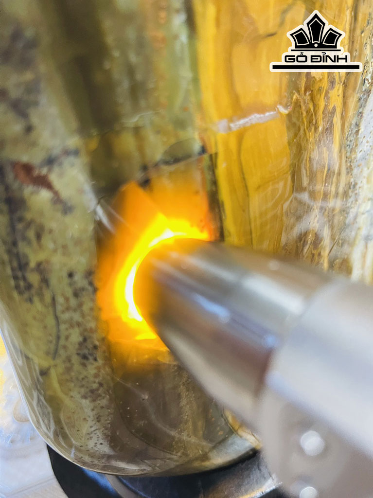 Tác Phẩm Đá Canxedon Vàng Cao 52 (cm) 29kg