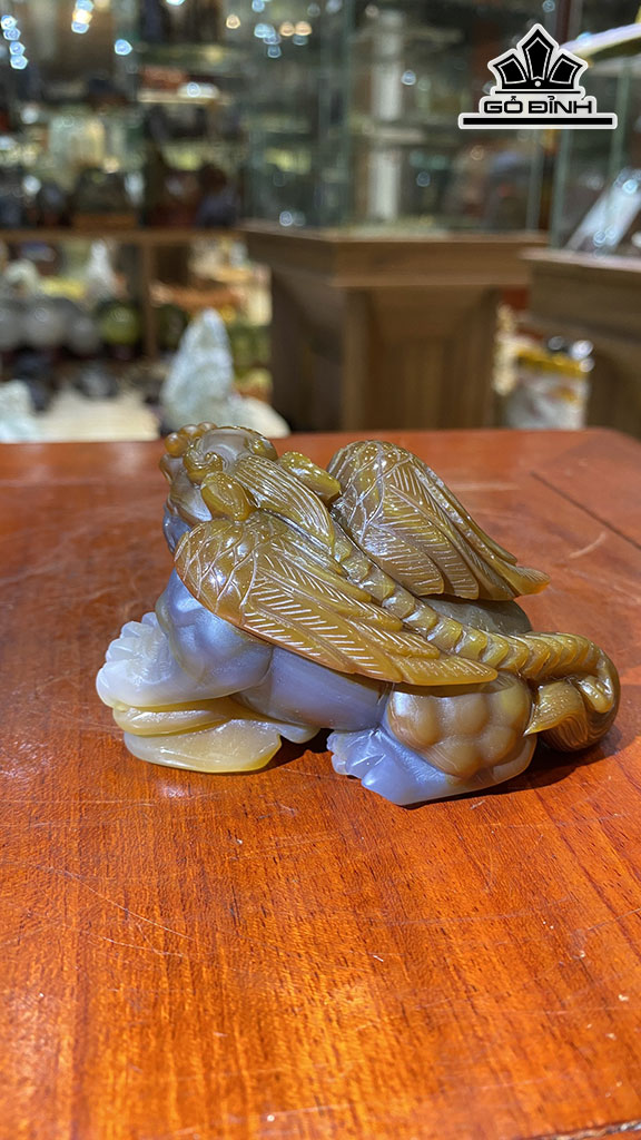 Tác Phẩm Tỳ Hưu Cánh Tiên Đá Mã Não Cao 10 Ngang 4,5 (cm)