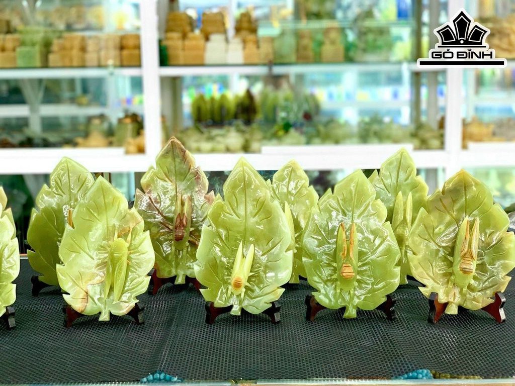 Ngọc Thiền Tọa Lá Bồ Đề Đá Onyx Xanh Cao 20 Ngang 15 (cm)