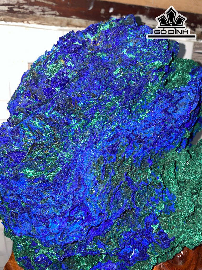 Tác Phẩm Đá Azurite Cao 37 Ngang 30 (cm) 16,8kg