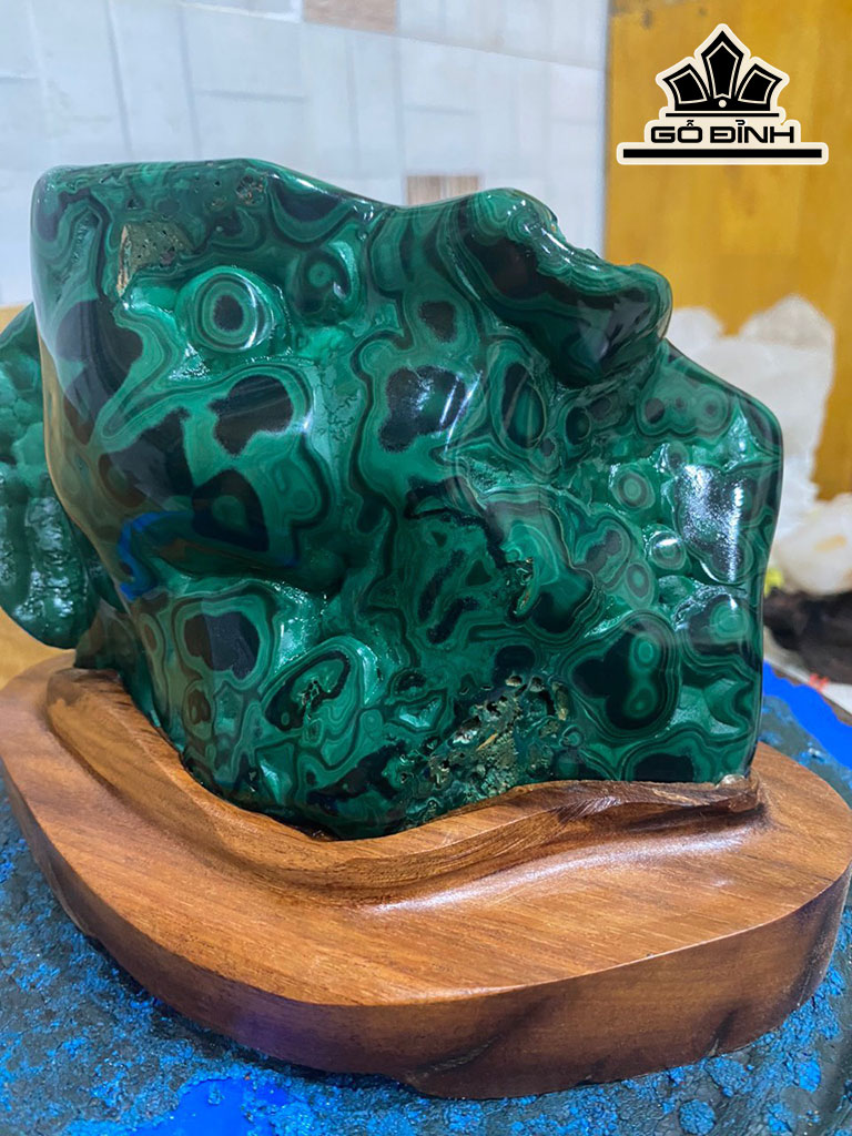 Tác Phẩm Đá Malachite Cao 15 Ngang 17 (cm) 2kg