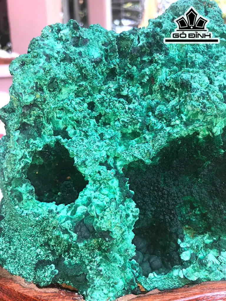 Tác Phẩm Đá Malachite Cao 21 Ngang 18 (cm) 3,3kg