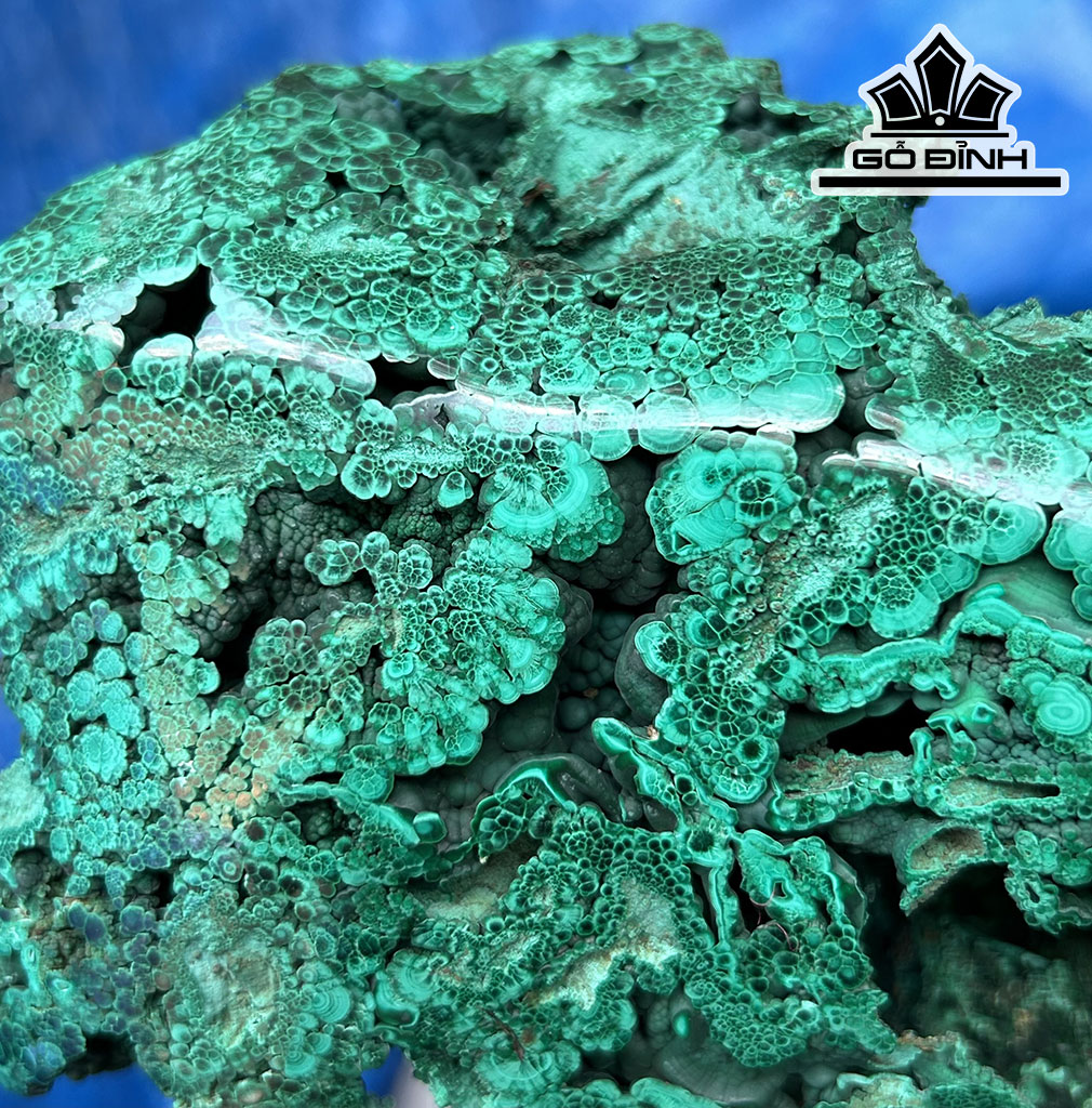 Tác Phẩm Đá Malachite Cao 26 Ngang 21 (cm) 2,25kg