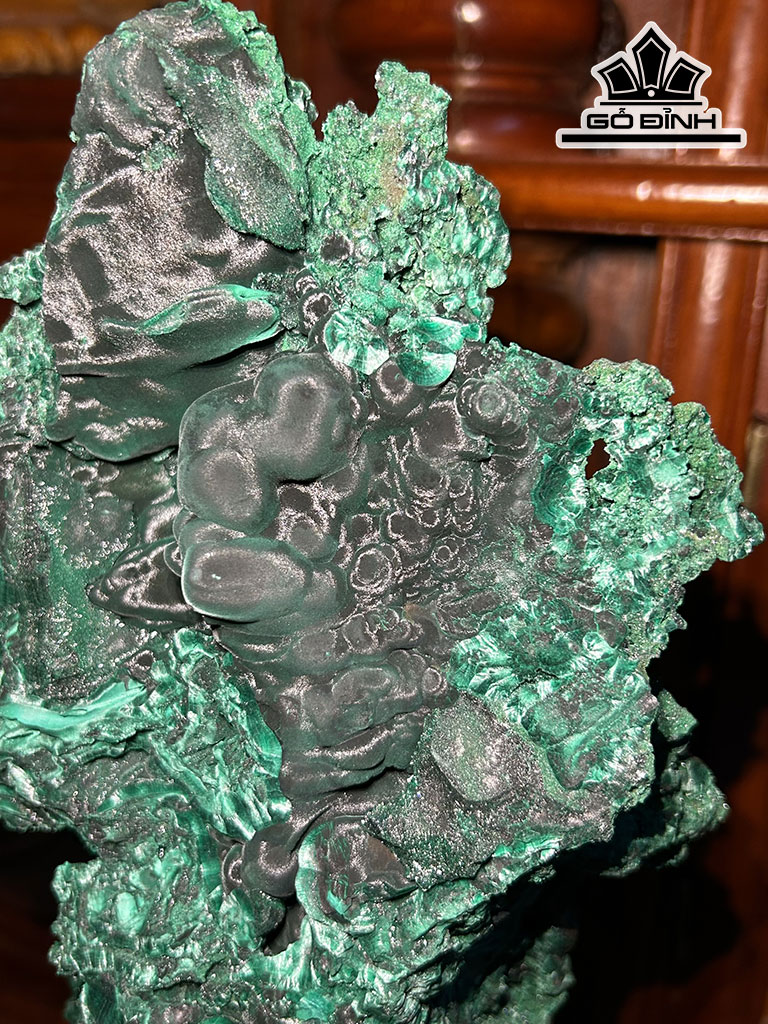 Tác Phẩm Đá Malachite Cao 30 (cm) 5,8kg