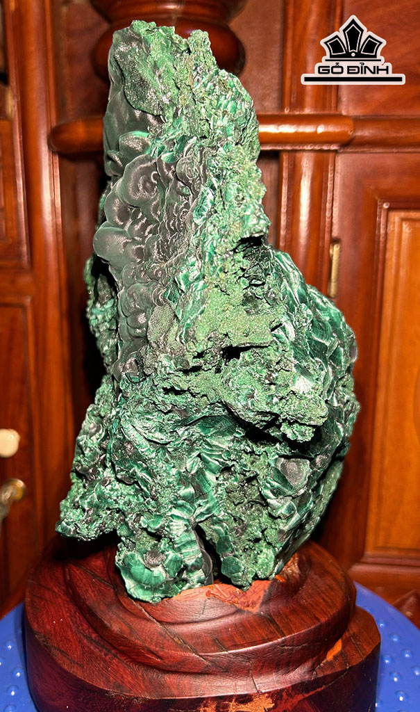 Tác Phẩm Đá Malachite Cao 30 (cm) 5,8kg
