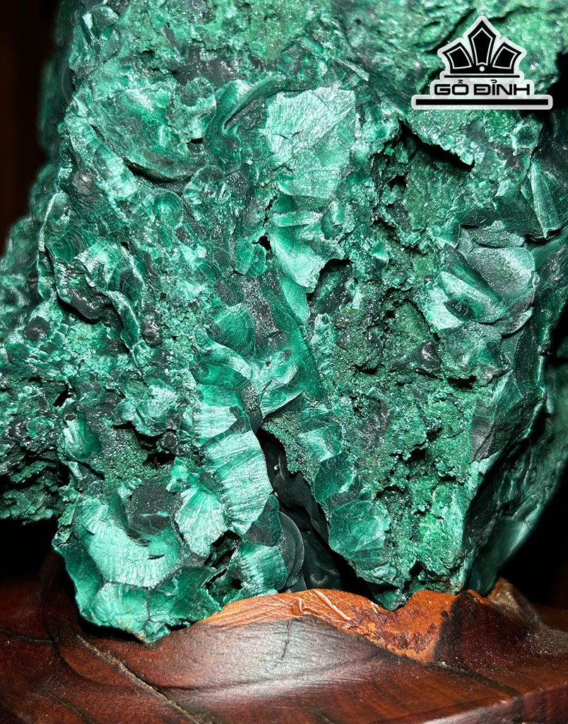 Tác Phẩm Đá Malachite Cao 30 (cm) 5,8kg