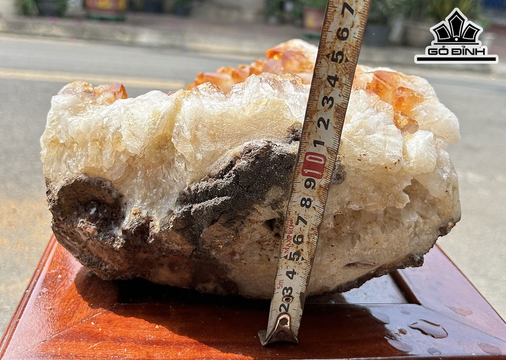 Tác Phẩm Đá Thạch Anh Vàng Cao 22 Ngang 27 Sâu 14 (cm) 9,2kg