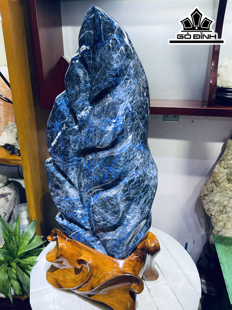 Tác Phẩm Chiếc Lá Đá Lapit Cao 57 Ngang 24 (cm) 15,5kg
