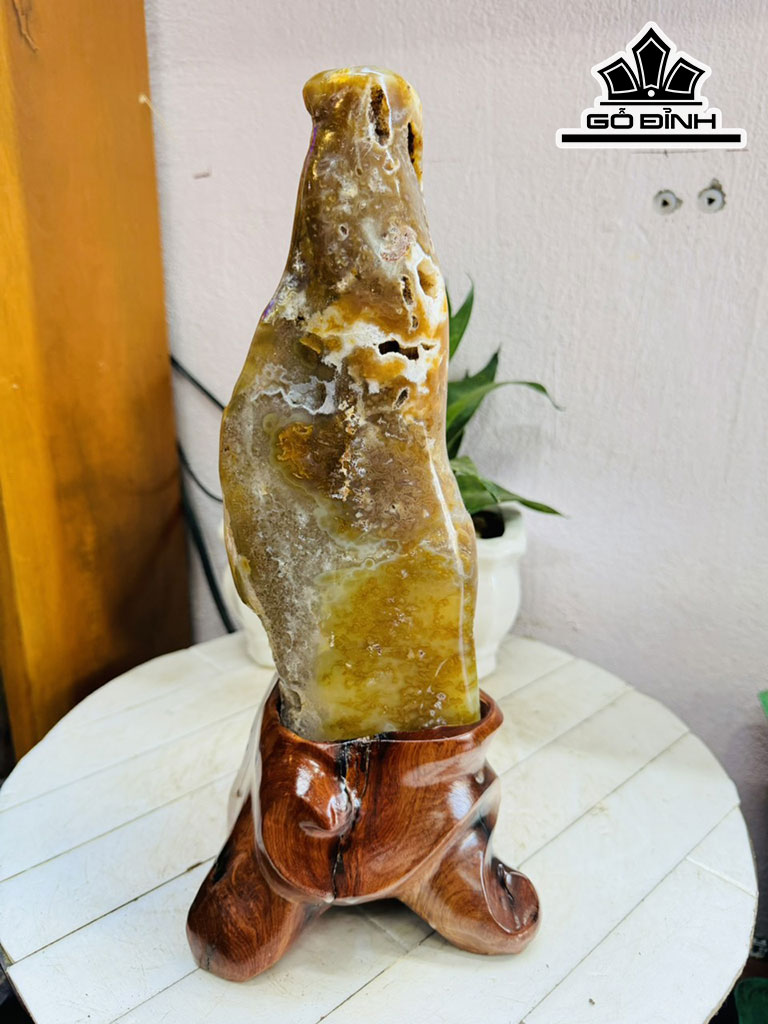 Tác Phẩm Đá Mã Não Can Thạch Cao 34 Ngang 10 (cm) 2,6kg