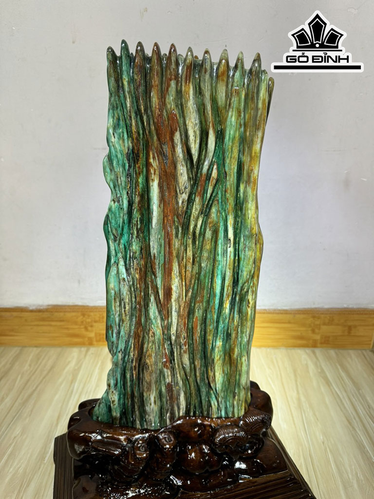 Tác Phẩm Gỗ Hóa Thạch Cao 58 Ngang 20 (cm) 8,7kg