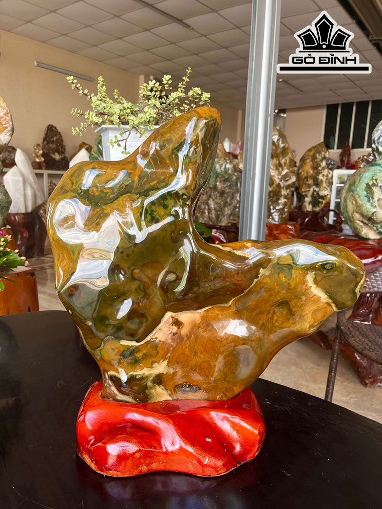 Tác Phẩm Đá Canxedon Đa Sắc Cao 54 Ngang 46 Riêng Đá Cao 45 (cm) 18,5kg