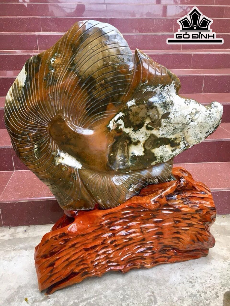 Tác Phẩm Đá Canxedon Đa Sắc Cao 82 Ngang 65 Riêng Đá Cao 52 (cm) 27,5kg