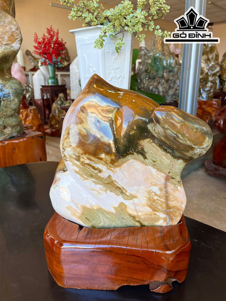 Tác Phẩm Quả Đào Đá Mã Não Cao 40 Ngang 30 Riêng Đá Cao 30 (cm) 16kg