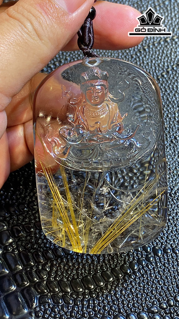 Mặt Dây Chuyền Quan Âm Đá Thạch Anh Tóc Vàng Cao 70 Ngang 47 Sâu 14,8 (mm) 93g