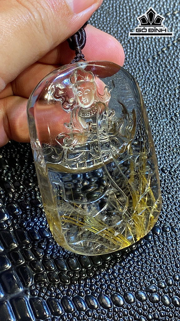 Mặt Dây Chuyền Quan Âm Đá Thạch Anh Tóc Vàng Cao 70 Ngang 47 Sâu 14,8 (mm) 93g